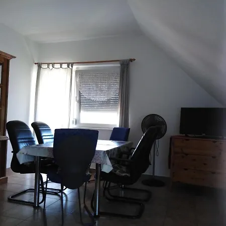 דירה Ferienwohnung Mit Pool Fur Maximal 6 Personen Direkt Am See, A2 *