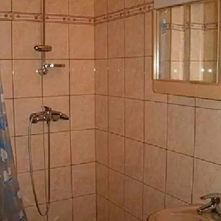 Ferienwohnung Mit Pool Fur Maximal 6 Personen Direkt Am See, A2 *